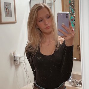 Meet your Posher, Chloe